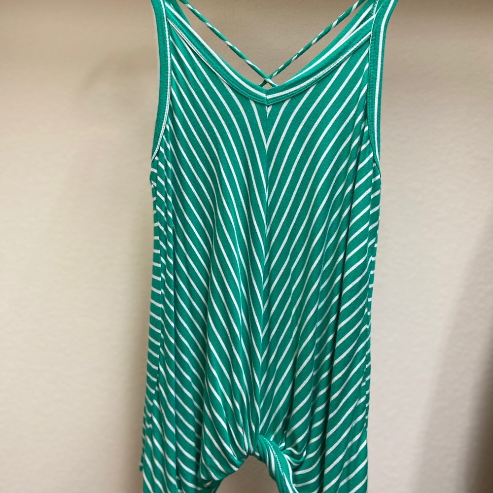 Trendy cross back tank top